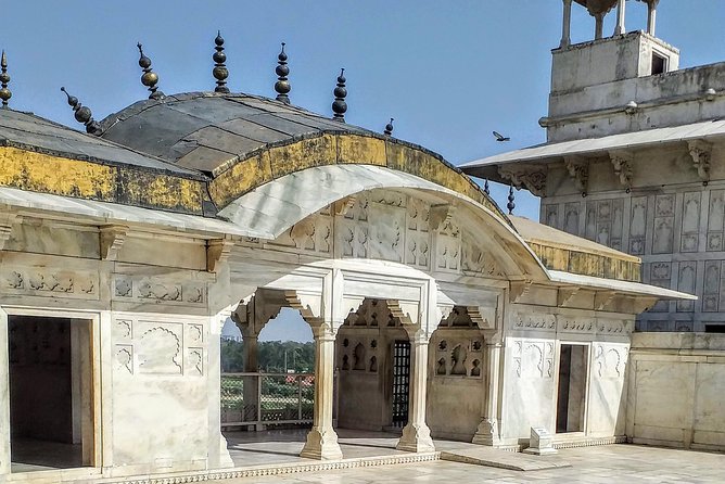 Agra and Jaipur Two days Trip from Delhi by car with Guide - Marble handicrafts stop: a quick cultural layer beyond monuments