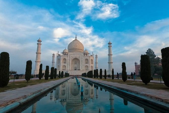 Agra day tour by Gatimaan Express -TAJ & FORT - Gatimaan Express to Agra: a fast, AC start to the day