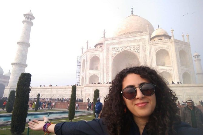Agra Day Tour From Delhi - How the private chauffeur car changes the whole day