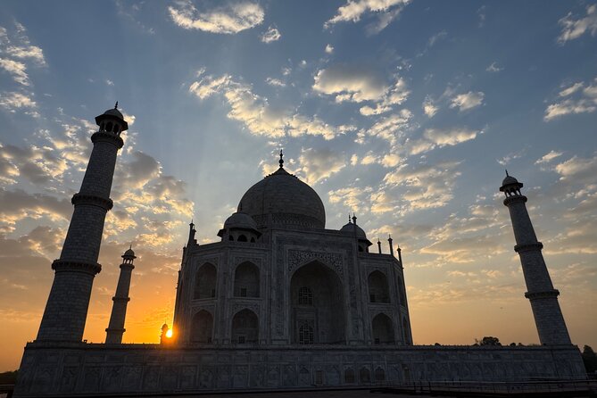 Agra Private Day Tour with Guide and Transportation - Guides Who Make the Monuments Click