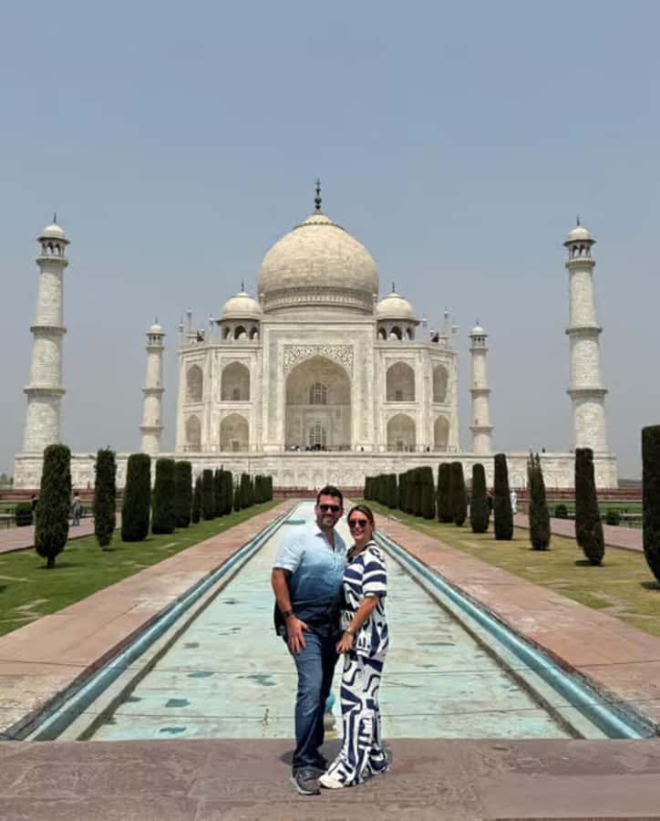 Agra: Taj Mahal Guided Tour with Fast Track Entry - Fast Track Into the Taj Mahal: What You Gain