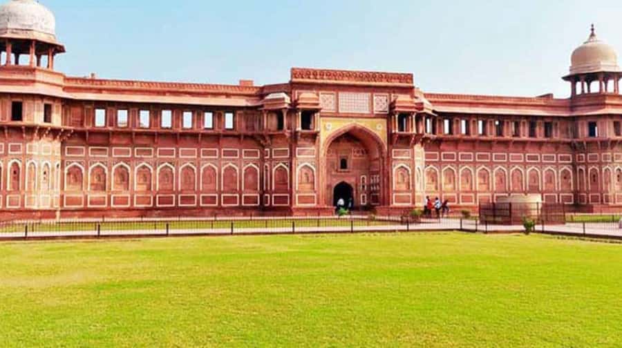 Agra: Taj Mahal Guided Tour with Fast Track Entry - What You’ll Notice More When Someone Explains It