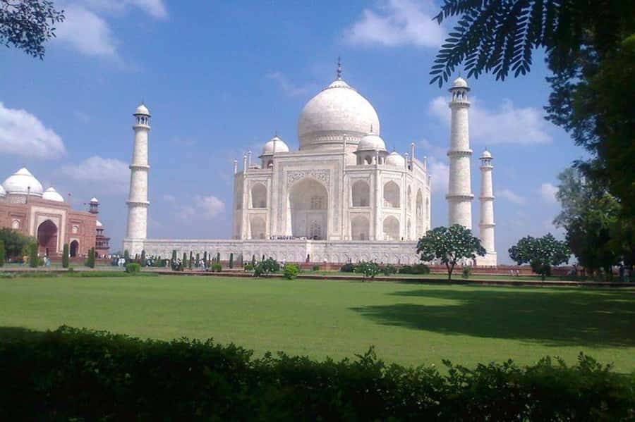 Agra: Taj Mahal Guided Tour with Fast Track Entry - Price and Value: The Real Meaning of $3.17