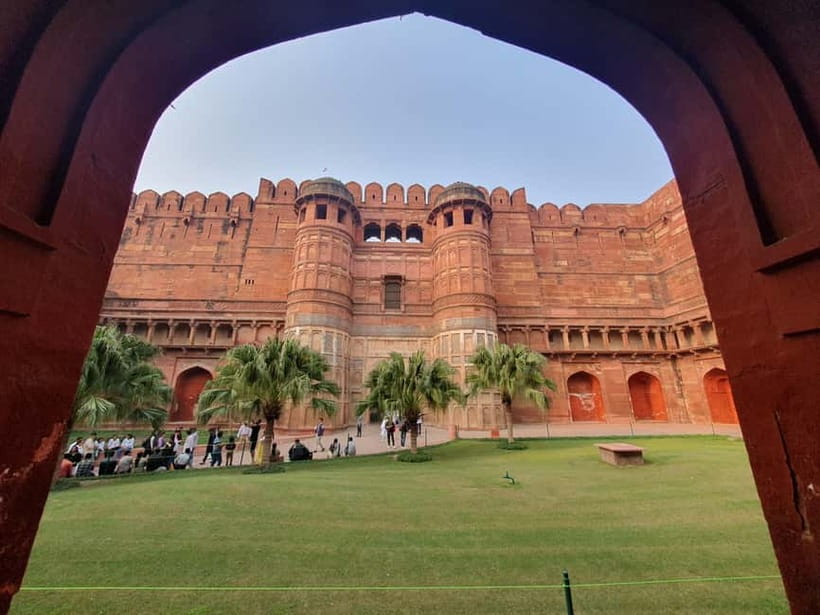 Agra: Taj Mahal Vip tickets with Professional Photographer - Value for Money: Why $7 Can Be a Real Bargain