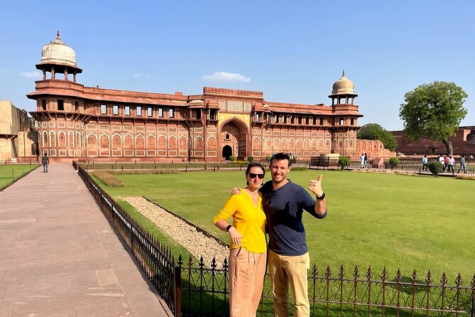 All Inclusive Delhi to Agra and Jaipur 3 Day Golden Triangle Tour - Delhi in two speeds: Old Delhi street life to New Delhi monuments