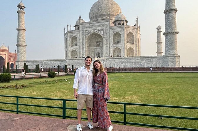 All Inclusive Private Taj Mahal & Agra Tour from Delhi by Car - Agra Fort after the Taj: switching gears without wasting time