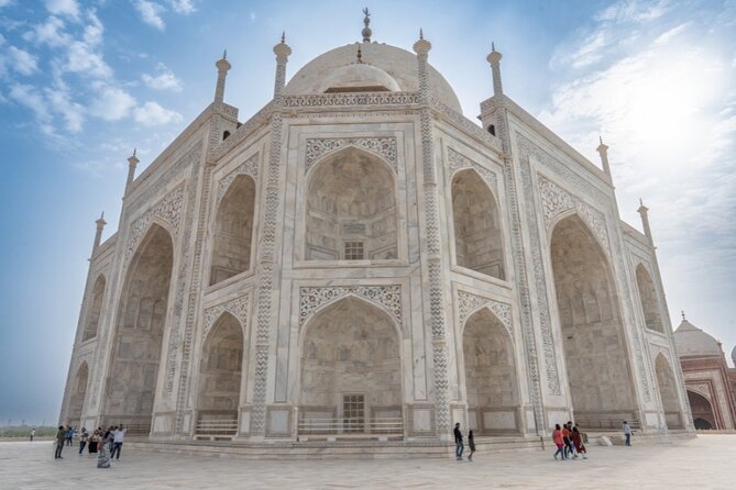 All Inclusive Private Taj Mahal Luxury Tour from Delhi by Car - Taj Mahal at sunrise: how to get the most out of 3 hours