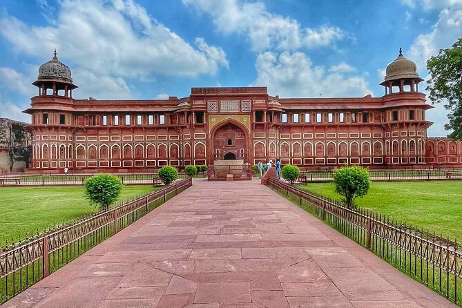 All Inclusive Same Day Taj Mahal and Agra Fort Tour from Delhi - The human part: comfort, safety, and the Asif effect