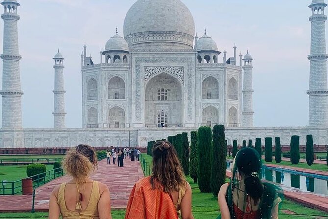 All Inclusive Same Day Taj Mahal and Agra Fort Tour from Delhi - Taj Mahal with a guide: what to look for besides the obvious