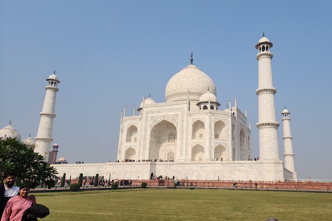 All Inclusive Taj Mahal, Agra Fort, Baby Taj Car with Local Guide - Lunch break and local flavors in Agra