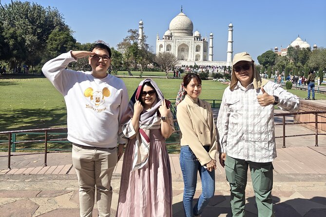 All Inclusive Taj Mahal, Agra Fort, Baby Taj Car with Local Guide - Agra Fort in one hour: Akbar’s stronghold