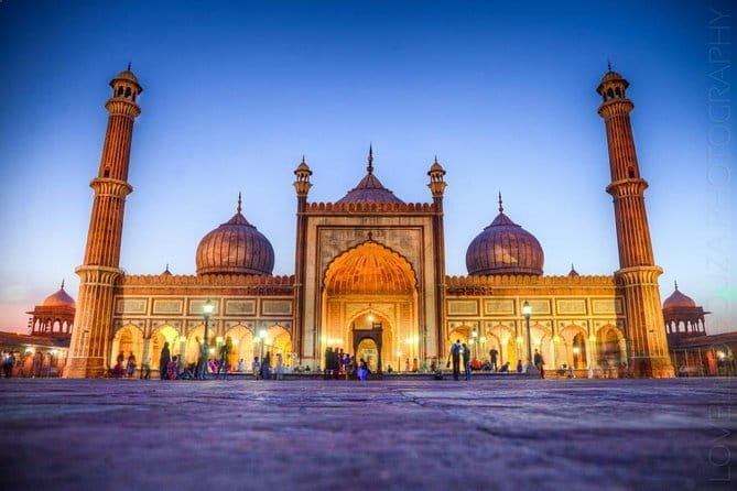 All Inclusive Taj Mahal, Agra Fort or Baby Taj Tour by SUV Car - The guide factor: why Jelly’s style matters