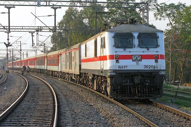 All Inclusive Taj Mahal & Agra Fort Tour from Delhi by Express Train - Agra Fort: guided time in a big, atmospheric complex
