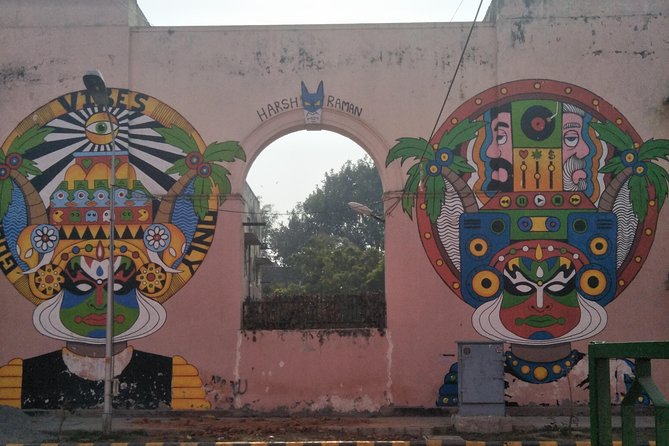 Artistic Delhi - The Walk Itself: From Old-Colony Walls to Nearby Artistic Stops