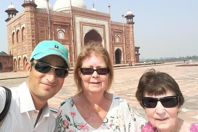 Best of Delhi and Taj Mahal: 1 Day Agra and 1 Day Delhi Tour - Day 2: Itmad-ud-Daula and Mehtab Bagh for the Best Extra Photos
