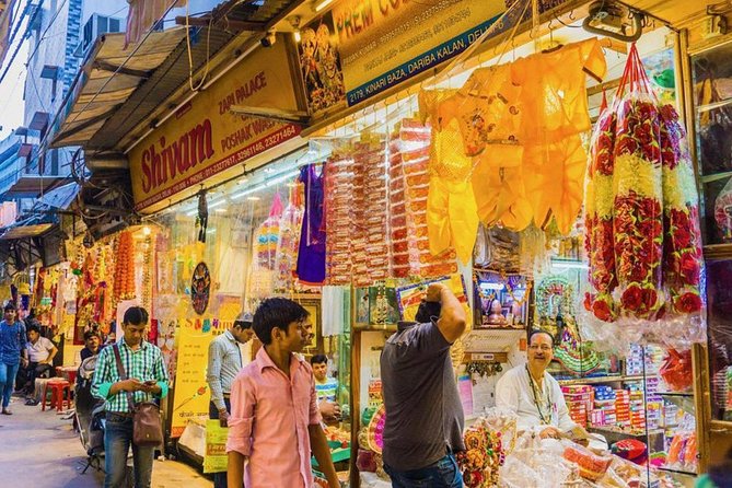 Best Of Old Delhi: 3 Hour Tuk Tuk/Rickshaw Tour - Stop 3: Khari Baoli spice market for senses, facts, and real shopping context