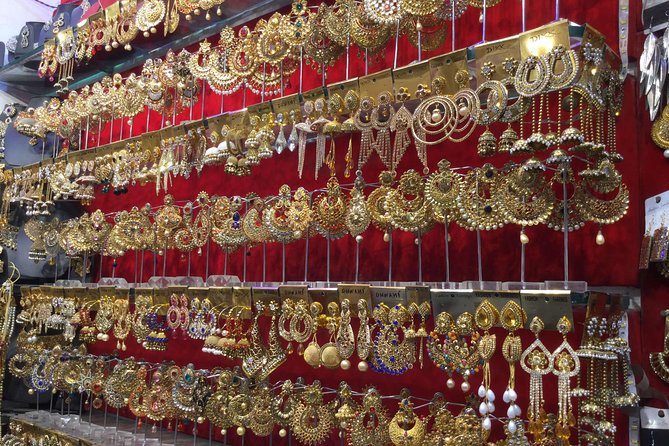 Chandni Chowk Textile Tour - Why Chandni Chowk textiles are different from a normal shopping trip