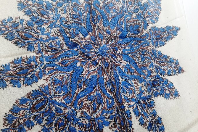 Chandni Chowk Textile Tour - Pickup and logistics: private car, group discounts, and a mobile ticket