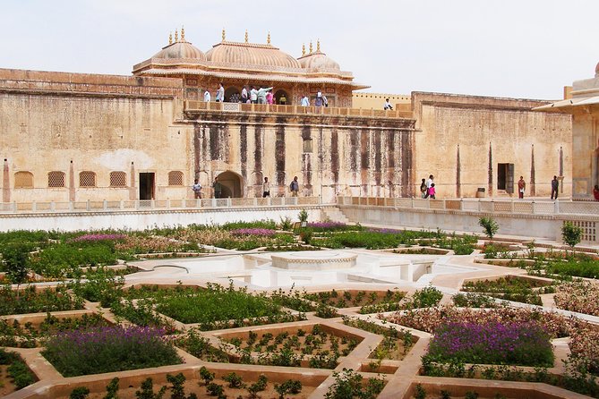 Colourful Rajasthan Tour with Taj Mahal - Agra: Fatehpur Sikri on the way, Taj Mahal with a horse cart, then Agra Fort