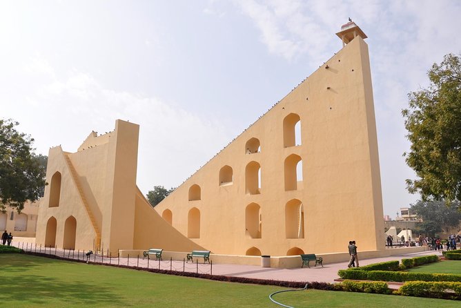 Cultural Rajasthan - Bikaner: Junagarh Fort, Palaces, Camels, and Jain Temple Stops