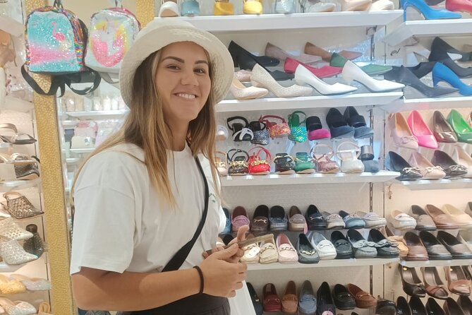 Customized Half Day or Full Day Delhi Shopping Tour with Female Consultant - The women-first setup: safety, comfort, and real communication