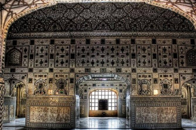 Day Trip to Agra from Delhi - Practicalities: tickets, photos, meals, and heat management