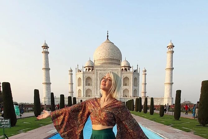 Day Trip to Agra from Delhi Including Taj Mahal and Agra Fort with Lunch - Taj Mahal at 10:45am: how a guide changes the whole experience