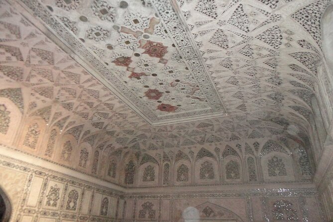 Day Trip to Agra from Delhi - Taj Mahal: more than a photo, and yes you want time for it