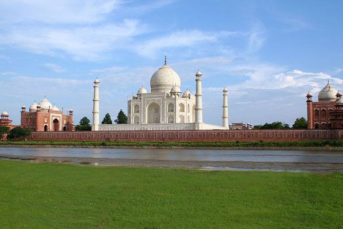 Day Trip to The Taj Mahal and Agra from Delhi - The real logistics: Delhi pickup, private car, and a 13-hour day