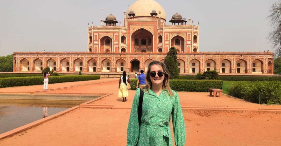 Delhi: 2-Day Delhi & Taj Mahal Tour by Car - The 3.5-hour transfer to Agra: when timing matters more than sightseeing