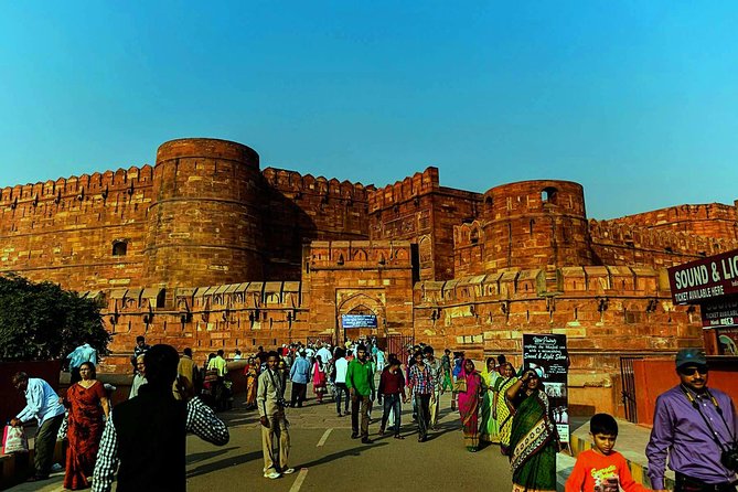 Delhi Agra day trip by Super fast Train includes.transfers,Train ticket,Guide - Lunch, Shopping Stops, and How to Keep Control