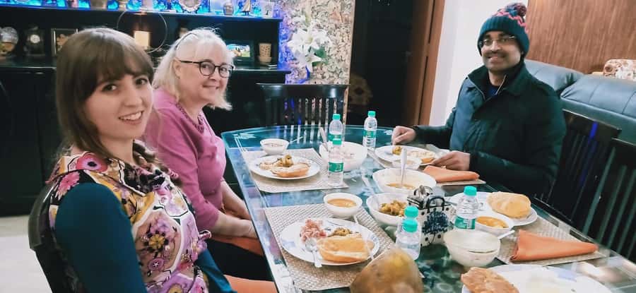 Delhi: AI Cooking Class and Much More in a Local Family Home - Step inside a Delhi home, not a classroom