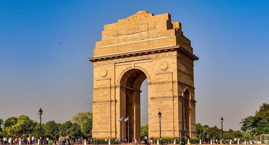 Delhi: Airport to Airport Guided Layover City Tour - Red Fort and India Gate: quick stops that still matter