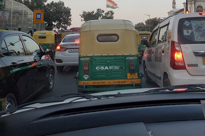 Delhi Airport Transfers : Budget Sedan and SUV Cabs - Timing, flight delays, and the no-show window
