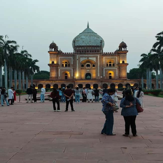 Delhi: Akshardham Temple, India Gate & Safdarjung Night Tour - The Smooth 4-Hour Format: Private Car, Real Sightseeing Time