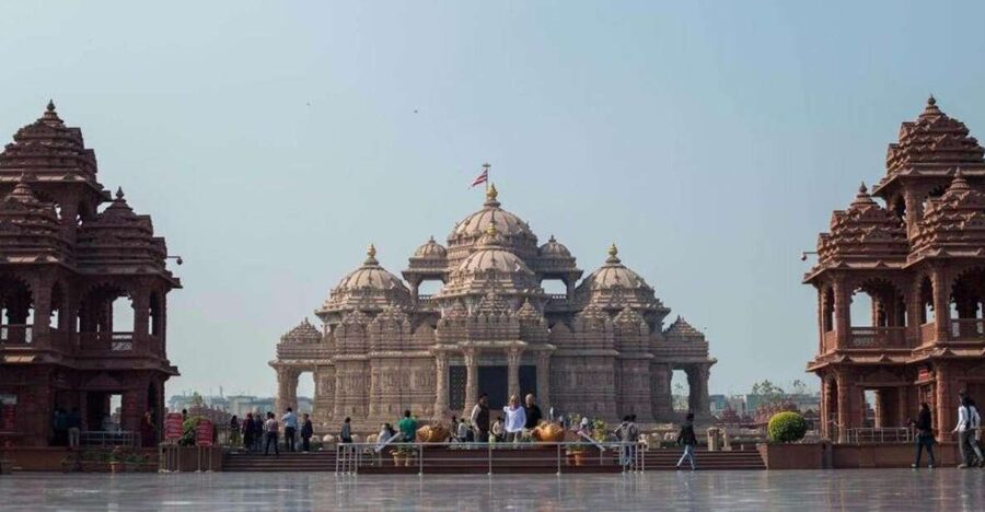 Delhi: Akshardham Temple, India Gate & Safdarjung Night Tour - Booking Checklist Before You Go