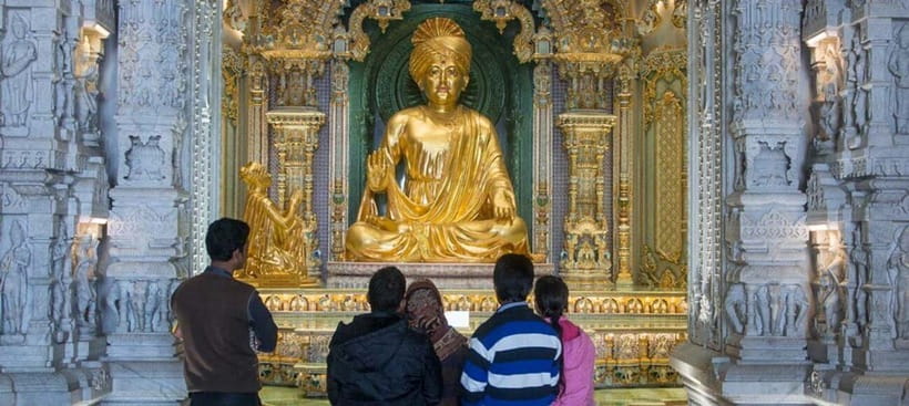 Delhi: Akshardham Temple Tour with Light and Water Show - What to wear and what to leave behind (seriously)