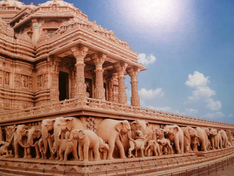 Delhi: Akshardham Temple Tour with Water & Light Show by Car - Sahaj Anand Water Show: Lasers, underwater flames, and the Kena Upanishad