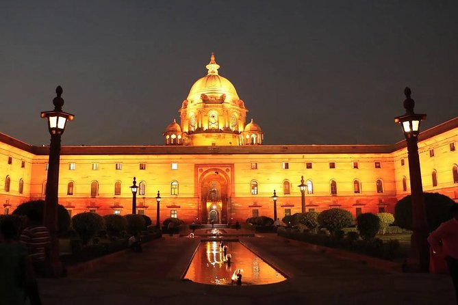 Delhi by Evening Tour with Private AC Car, Guide & Dinner - Birla Mandir (Lakshmi Narayan): switching from monuments to active worship