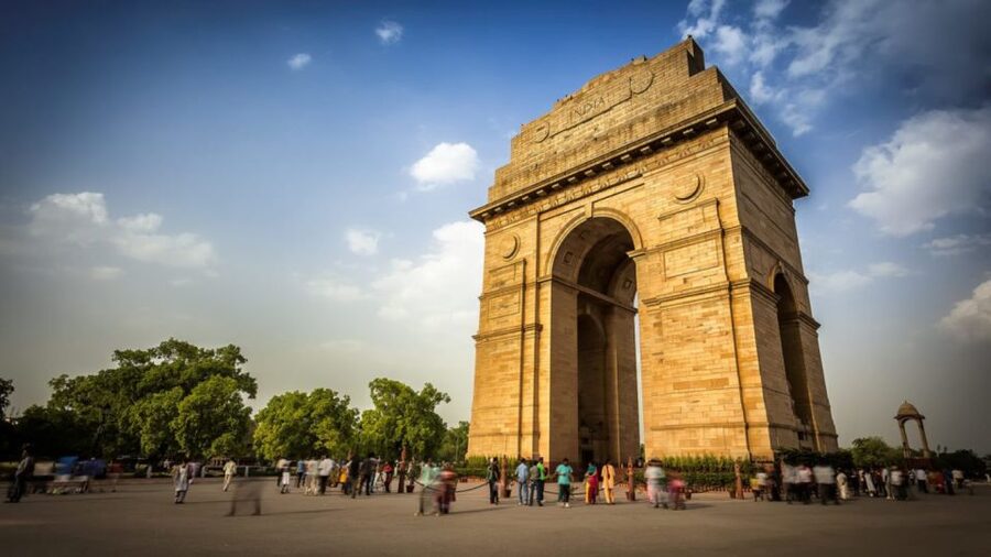 Delhi: City Tour of Old Delhi & New Delhi with Private Guide - Raj Ghat and Humayun’s Tomb: respectful stops with a calmer rhythm