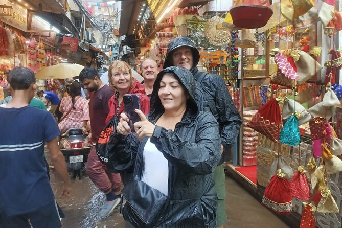 Delhi City Tour: Old Delhi, Markets, Monuments & Street Food Walk - Red Fort to Jama Masjid: seeing Mughal Delhi at street level
