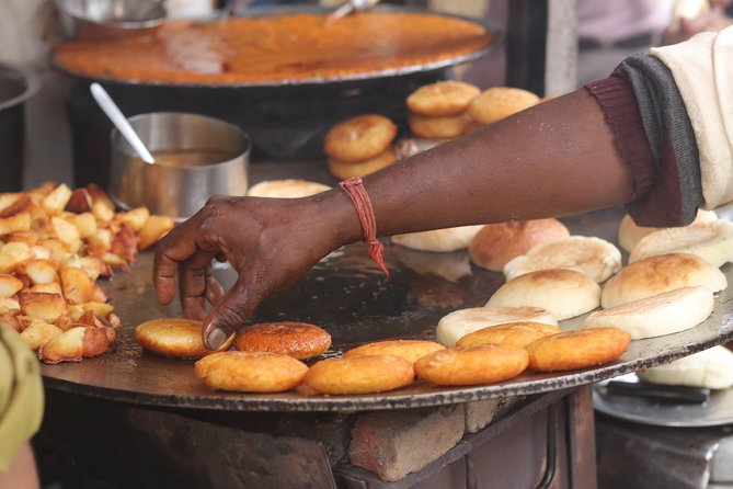 Delhi Culinary Evolution Tour: Old + New Delhi Food all inclusive - Stop 3: Partition Stories on Connaught Place and Janpath