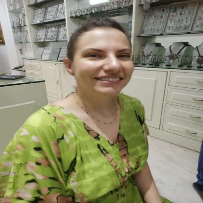 Delhi: Customized Shopping Tour with Female Consultant - Dariba Kalan and the “pearls” lane logic