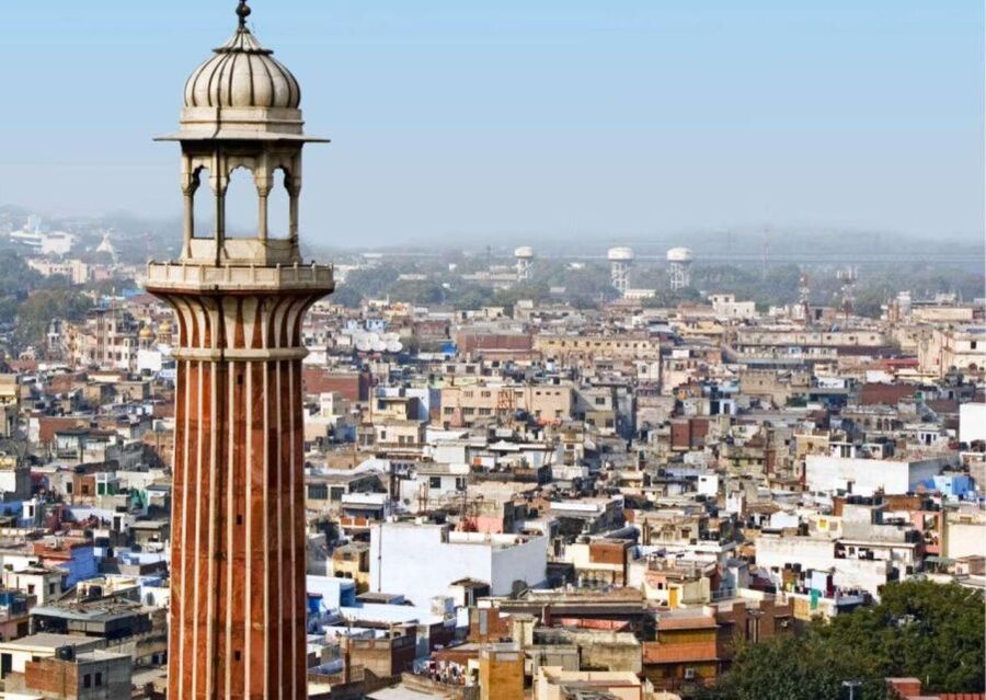 Delhi: Evening Tour of Old Delhi City with Guide - Old Delhi at night is a different city