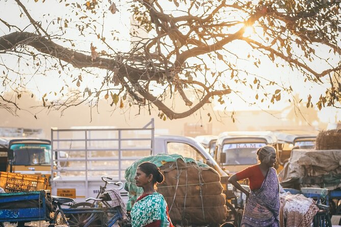 Delhi: Explore Old Delhi on Tuk Tuk with Shopping and Street Food - Red Fort (Lal Qila): the UNESCO stop that connects the dots