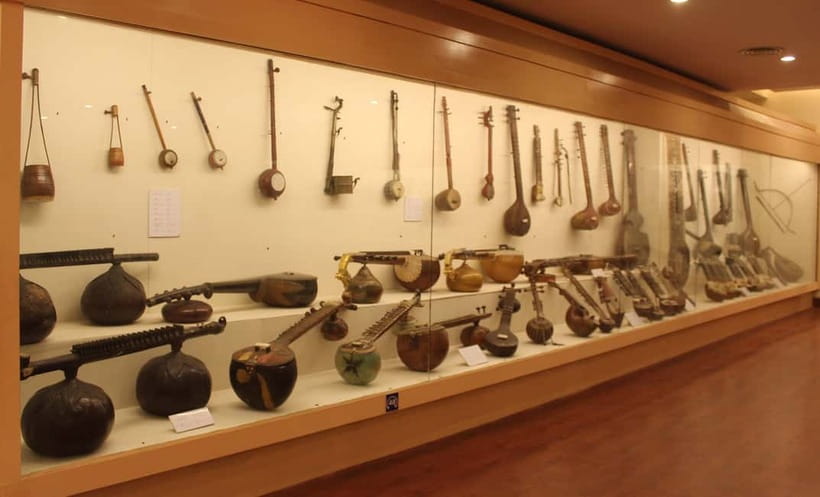 Delhi: Gandhi Museum & Raj Ghat Private Guided Tour - Pickup, private car, and the reality of Delhi timing