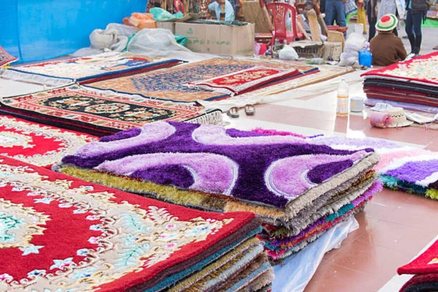 Delhi: Half day Shopping tour with guide by car. - A half-day market run is the smart way to shop in Delhi