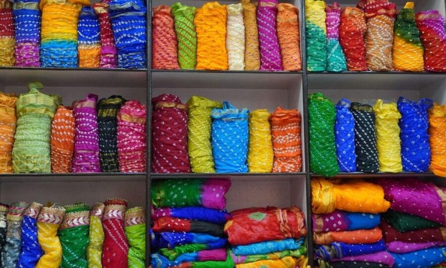 Delhi: Half day Shopping tour with guide by car. - Chandni Chowk: wholesale classics for textiles, electronics, and watches
