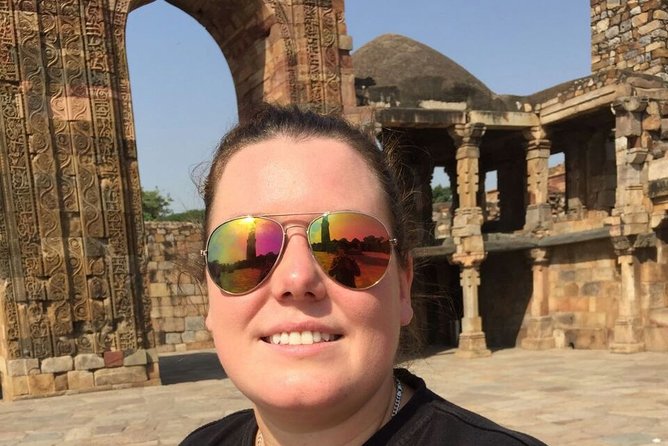 Delhi Highlights: Old & New Delhi Tour with Guide and Transfers - Old Delhi: Jama Masjid, Chandni Chowk, and the Rickshaw Ride