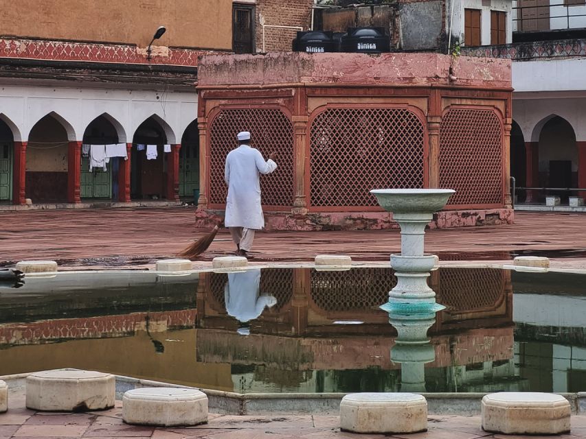 Delhi Like a Local: Food & Photography Full Day Tour - Chandni Chowk on foot: the maze that makes Delhi feel real